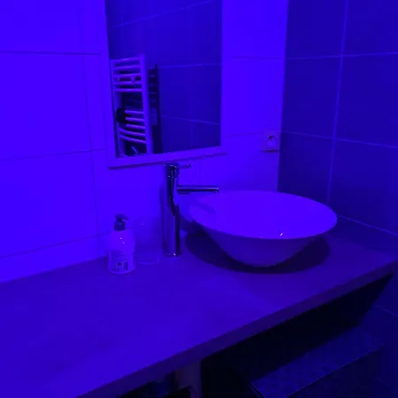Apartment Loveconcon Mantes-la-Jolie